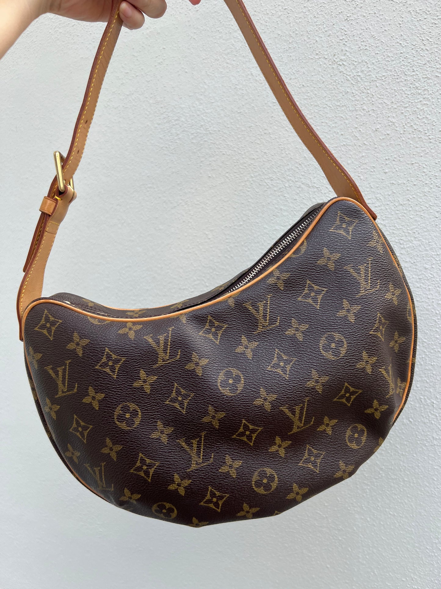 Pre-owned Louis Vuitton Croissant MM Shoulder Bag Monogram Brown