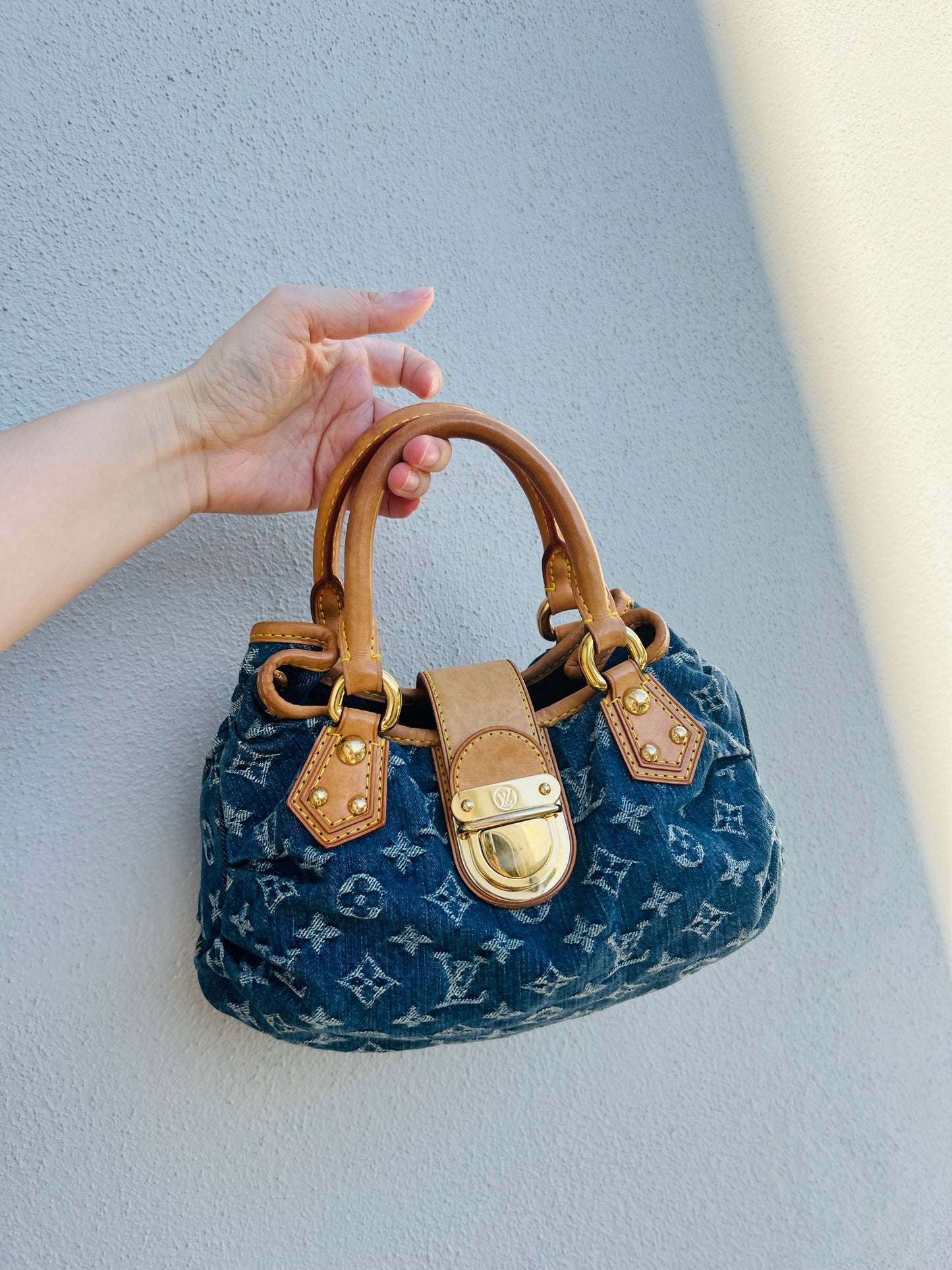 Pre-loved Louis Vuitton Vintage Monogram Denim Pleaty Handbag