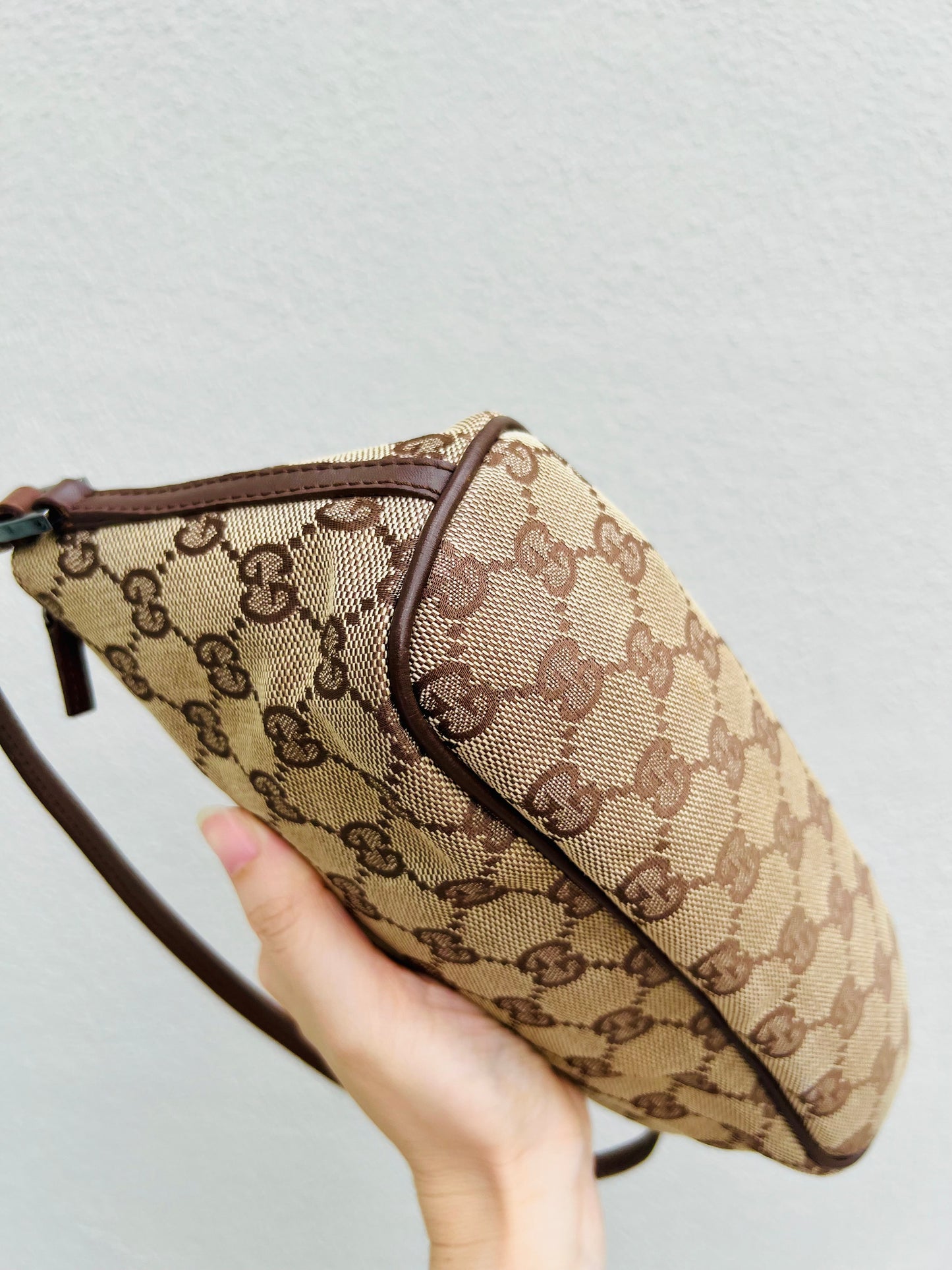 Pre-loved Gucci vintage GG Canvas Boat Baguette Bag Brown