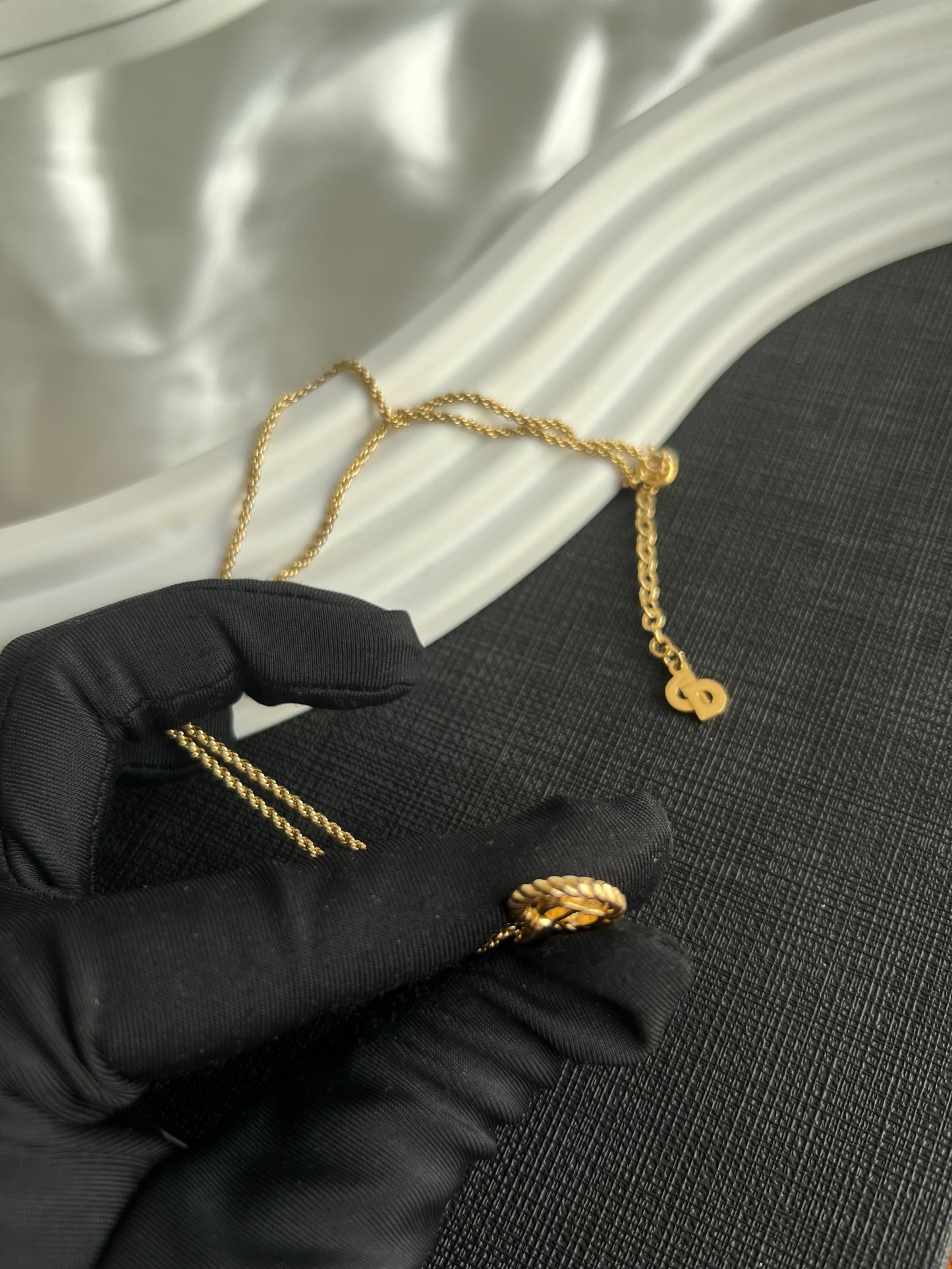 Pre-loved Christian Dior Vintage Logo-pendant Chain Necklace