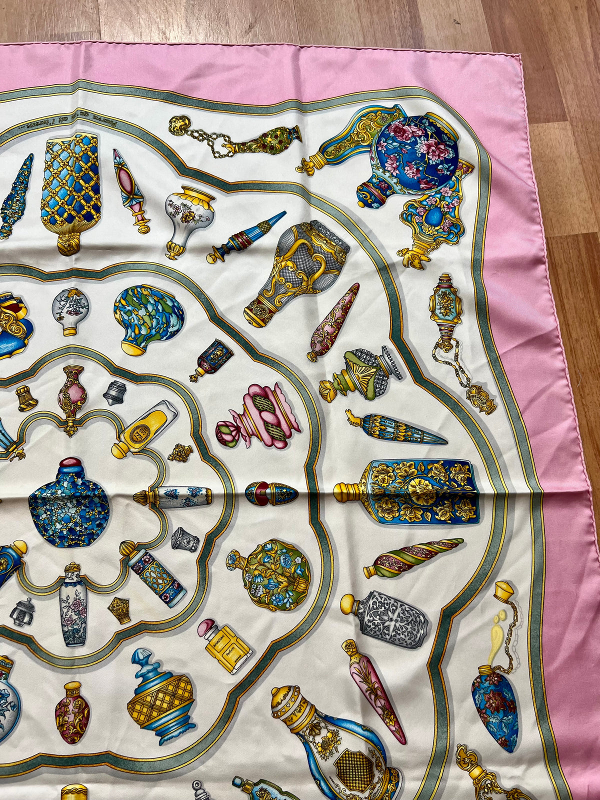 Pre-loved Hermès Pink & Multicolor 'Qu'importe Le Flacon' Silk Scarf 90