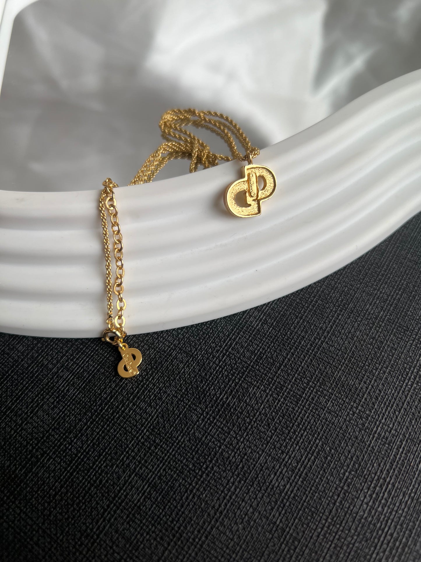 Pre-loved Christian Dior Vintage Crystal-embellished Necklace