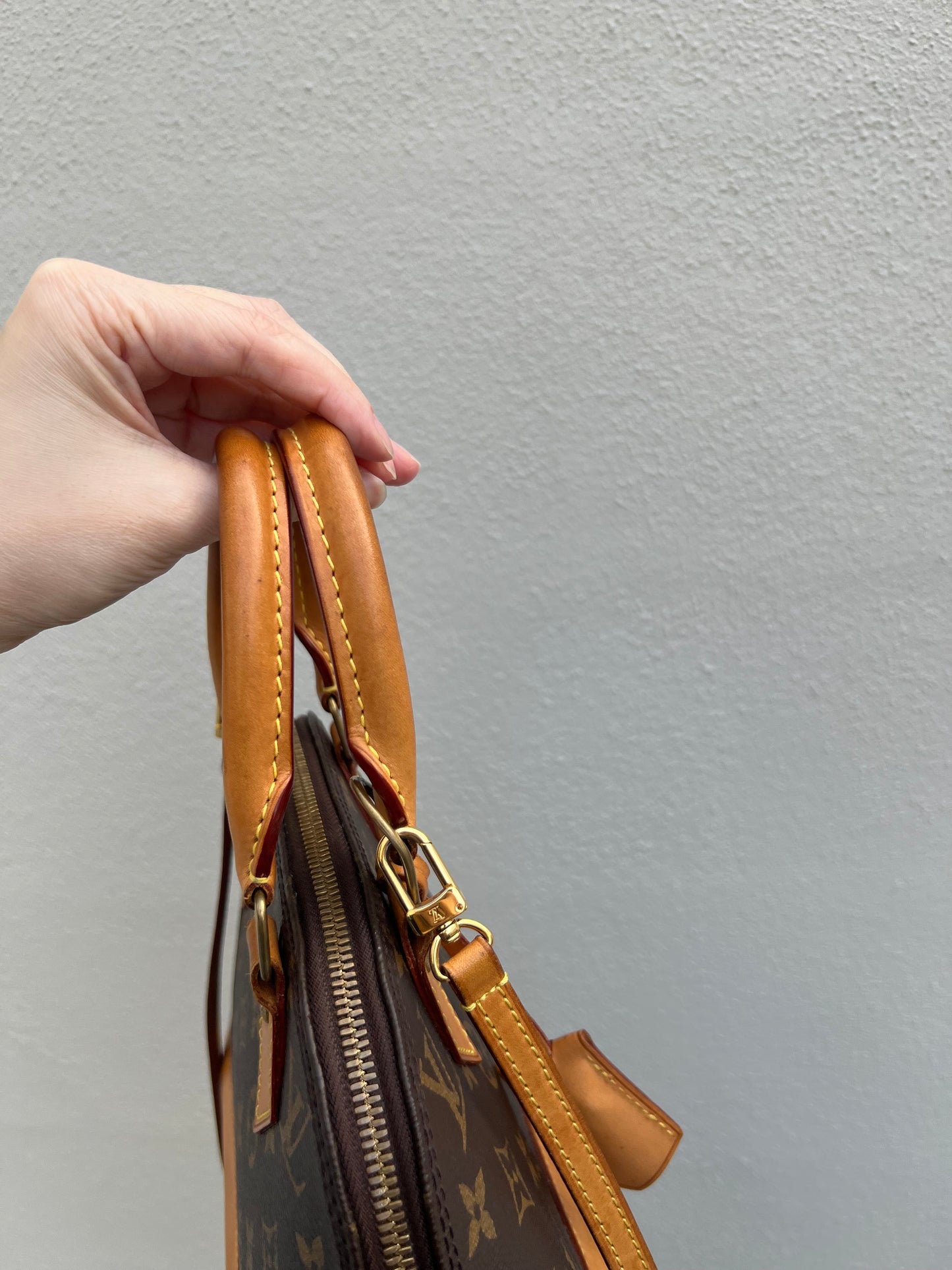 Pre-Owned Louis Vuitton Alma BB two-way handbag monogram 2016