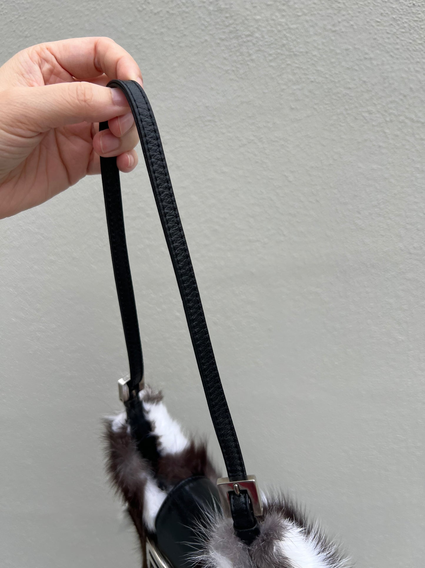 Pre-loved Fendi Vintage
Animal Print Mink Fur
Mini Bucket Bag