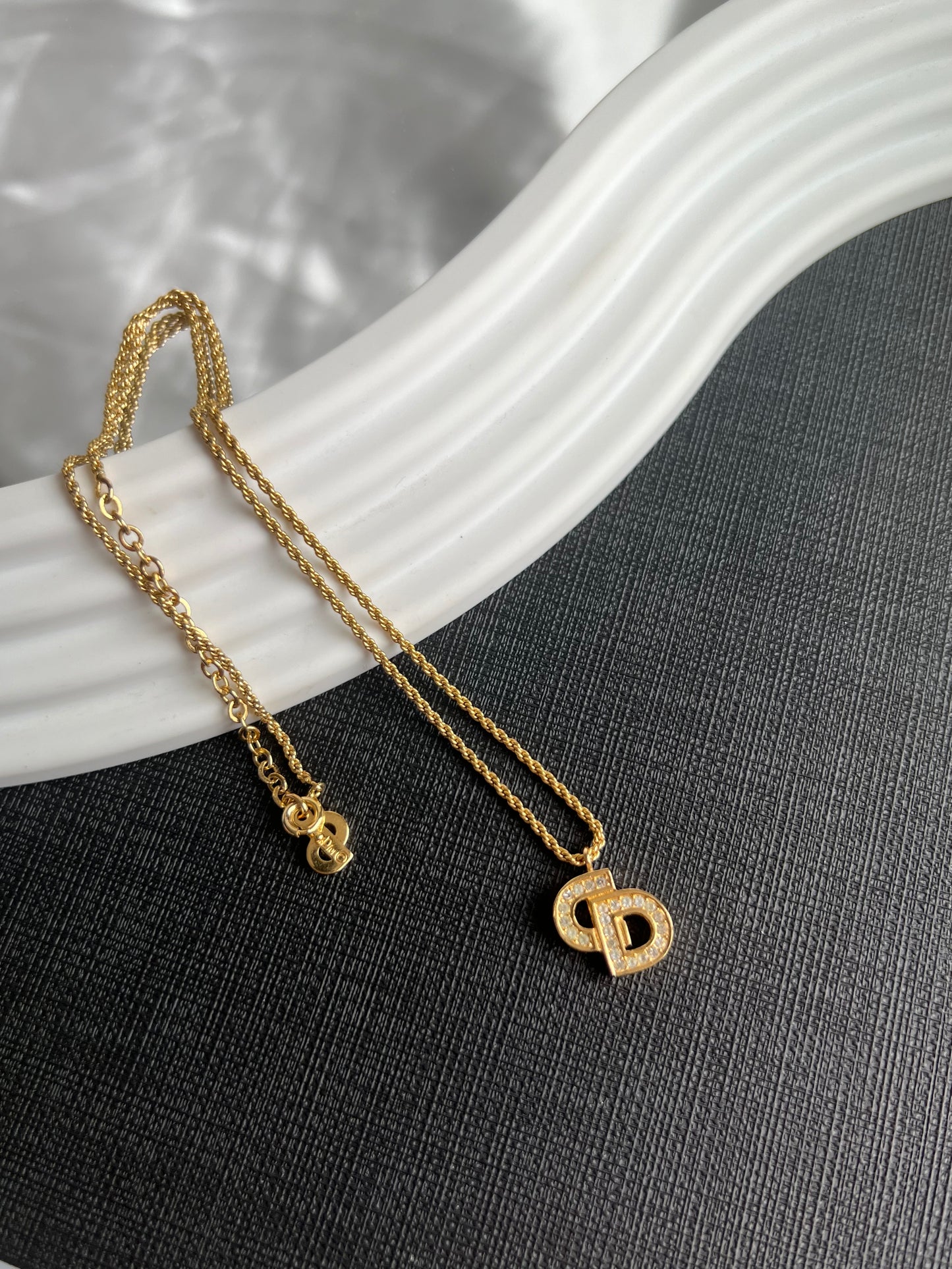 Pre-loved Christian Dior Vintage Crystal-embellished Necklace