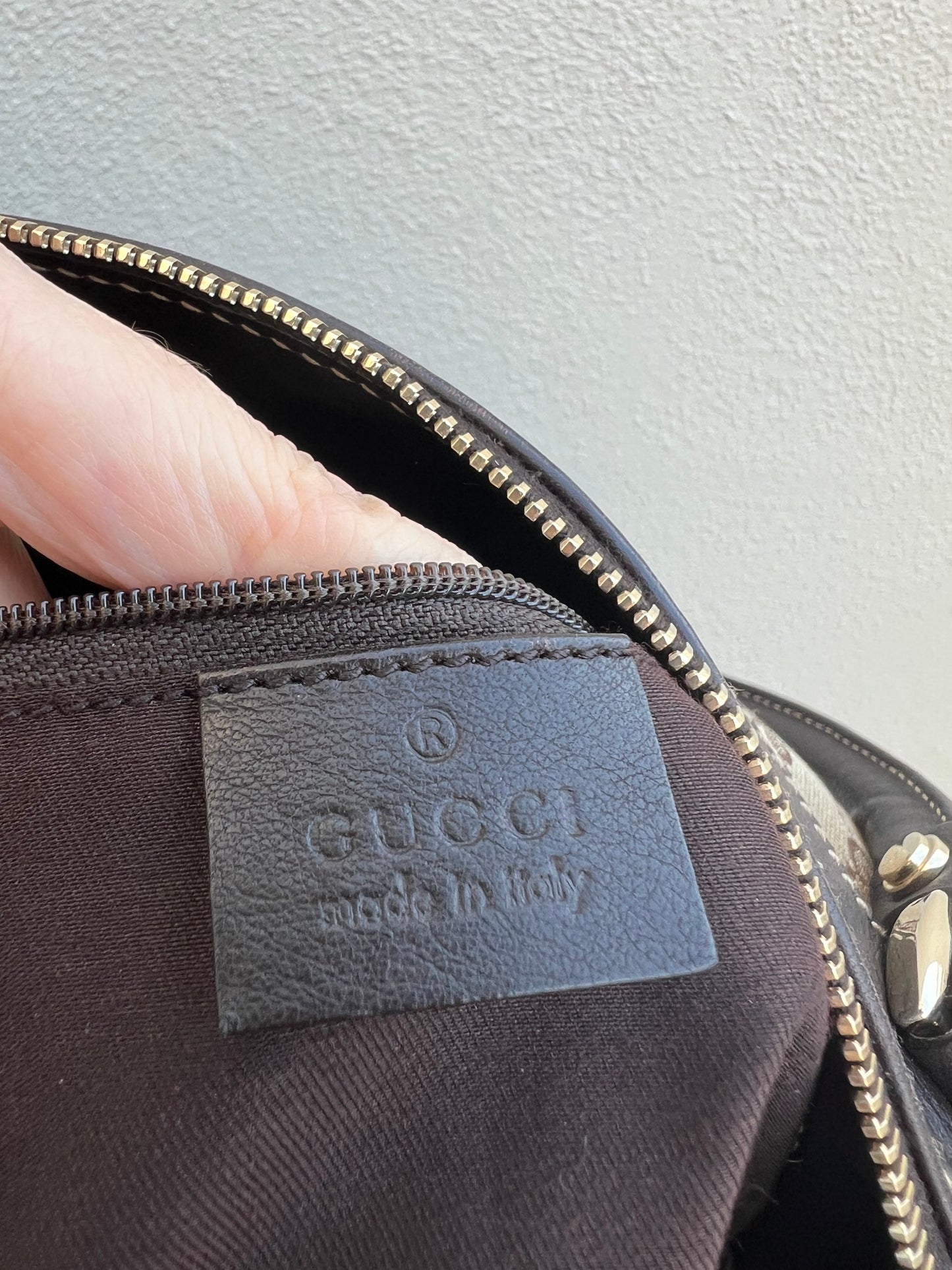 Pre-loved Gucci Beige/Ebony GG Canvas Abbey D-ring Tote Bag