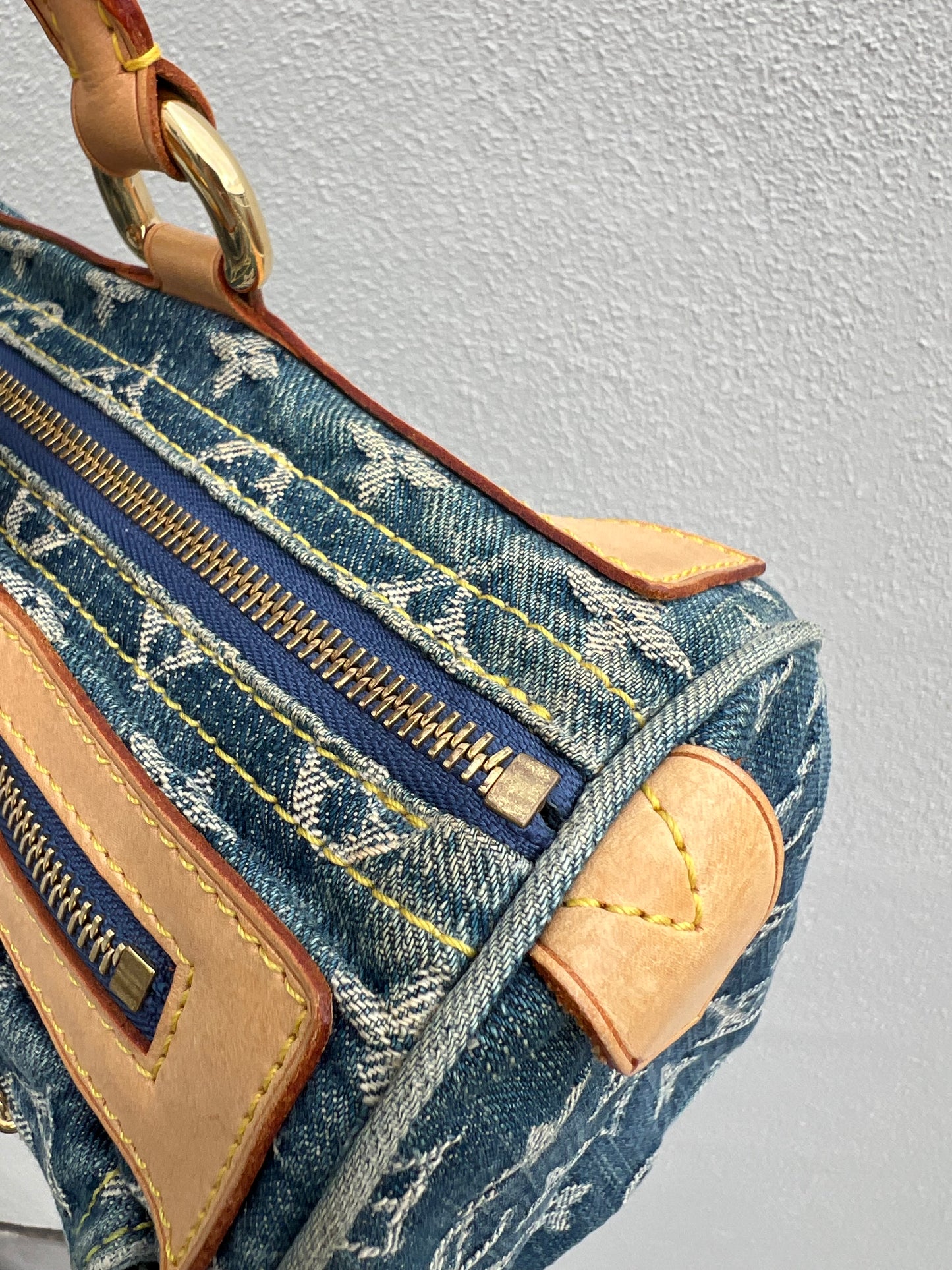 Pre-loved Louis Vuitton Blue Monogram Denim Neo Speedy Handbag 2005