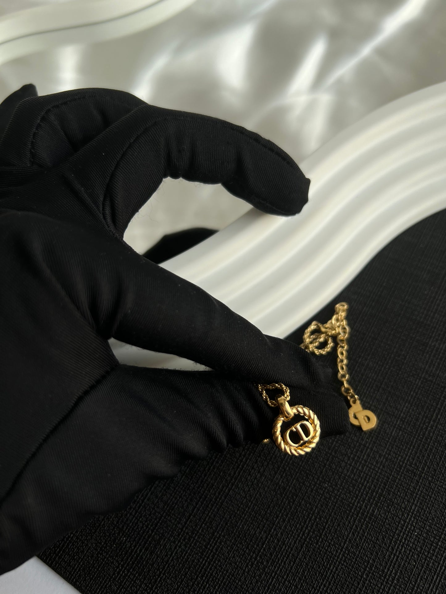 Pre-loved Christian Dior Vintage Logo-pendant Chain Necklace