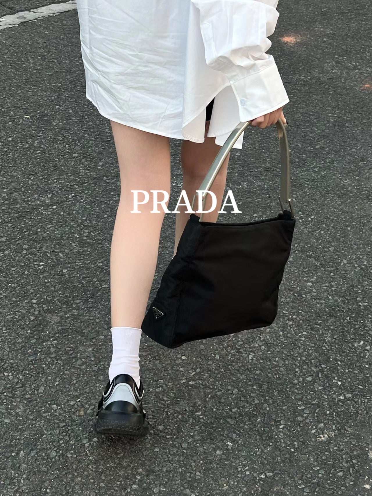 Pre-loved Prada Nylon Shoulder bag Black