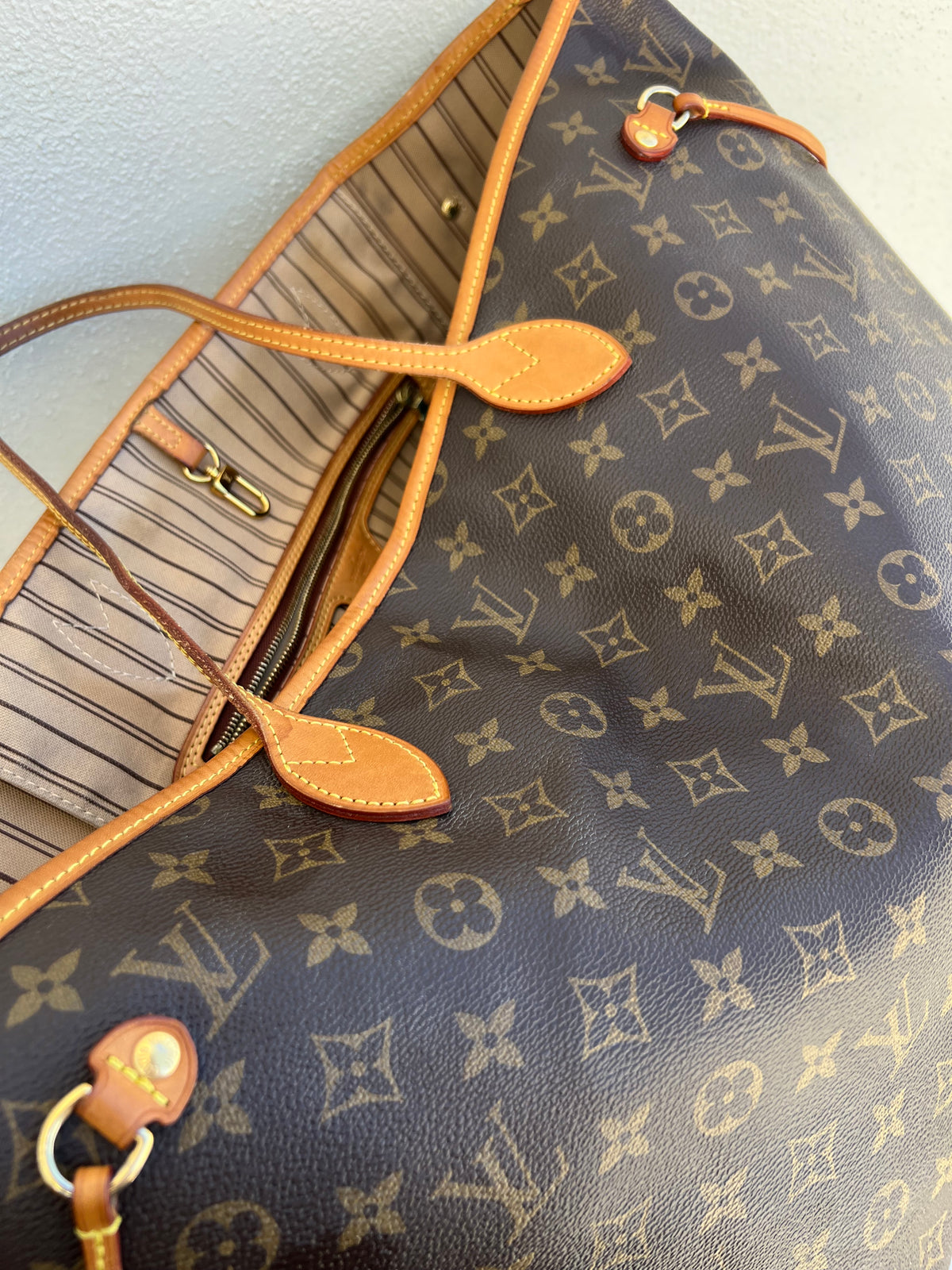 Pre-loved Louis Vuitton Neverfull Leather Tote GM Monogram 2016