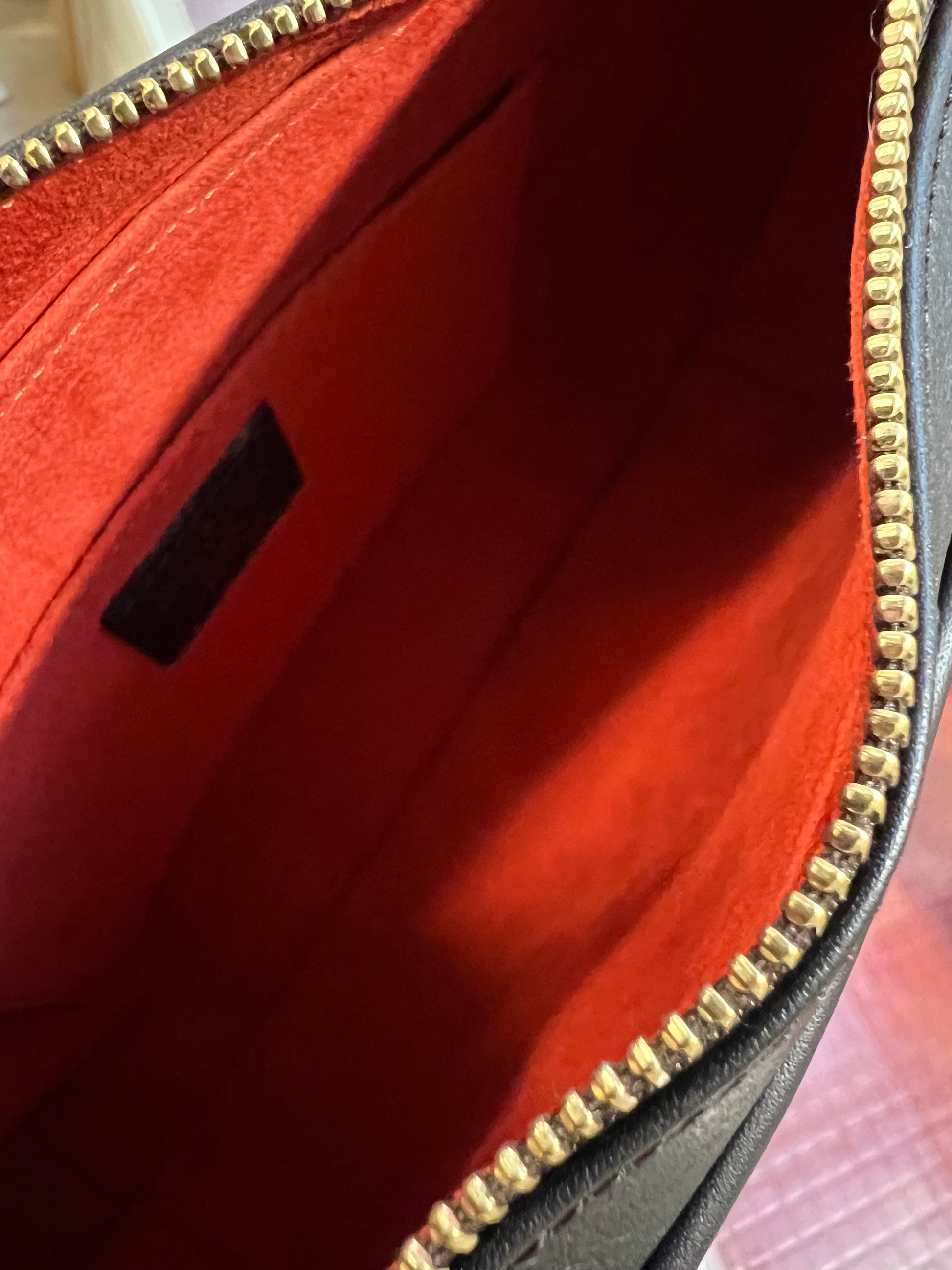 Pre-loved Louis Vuitton Vintage Damier Sauvage Tigre Handbag – Vintage Muse  Adelaide