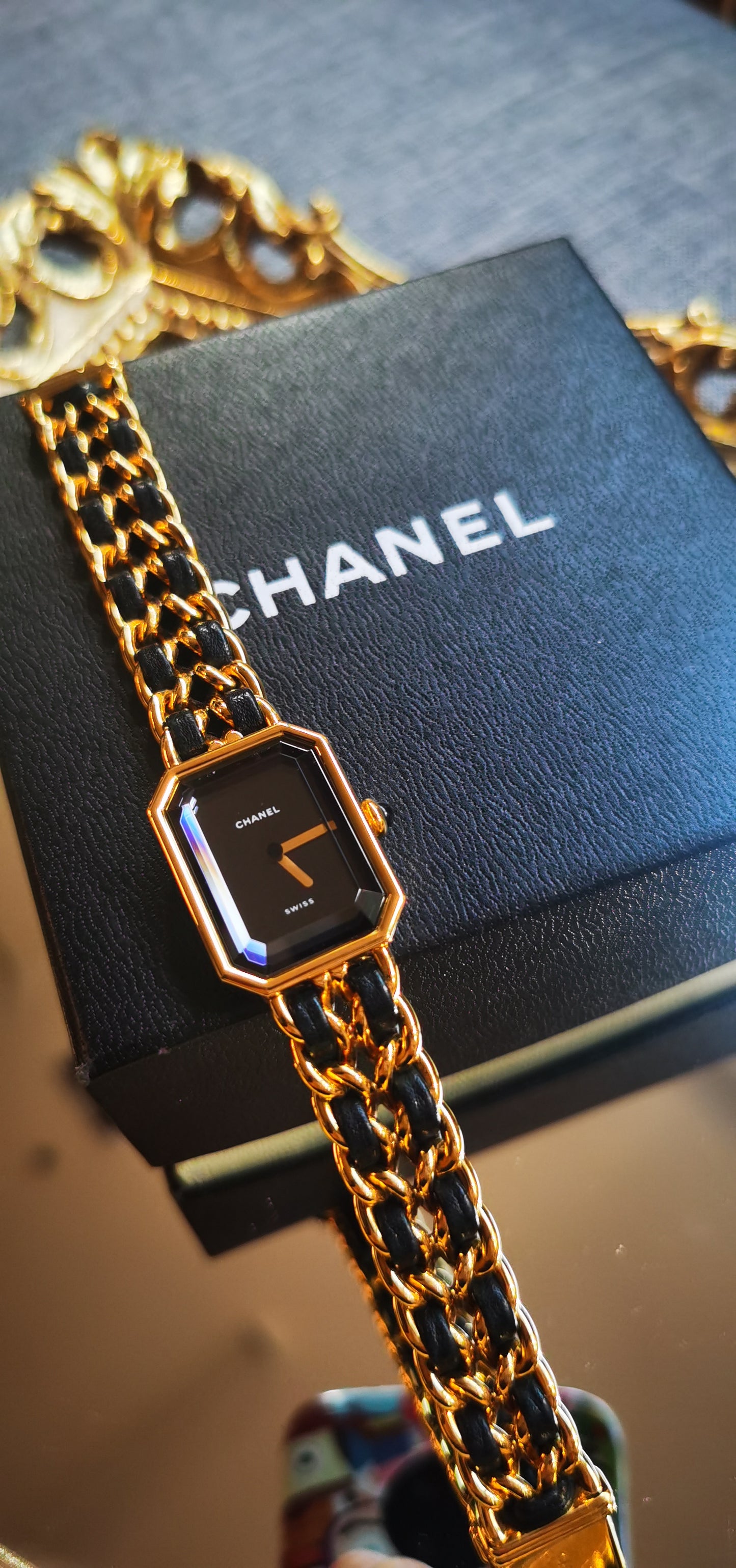 Pre-loved Chanel Vintage PREMIÈRE Watch size M