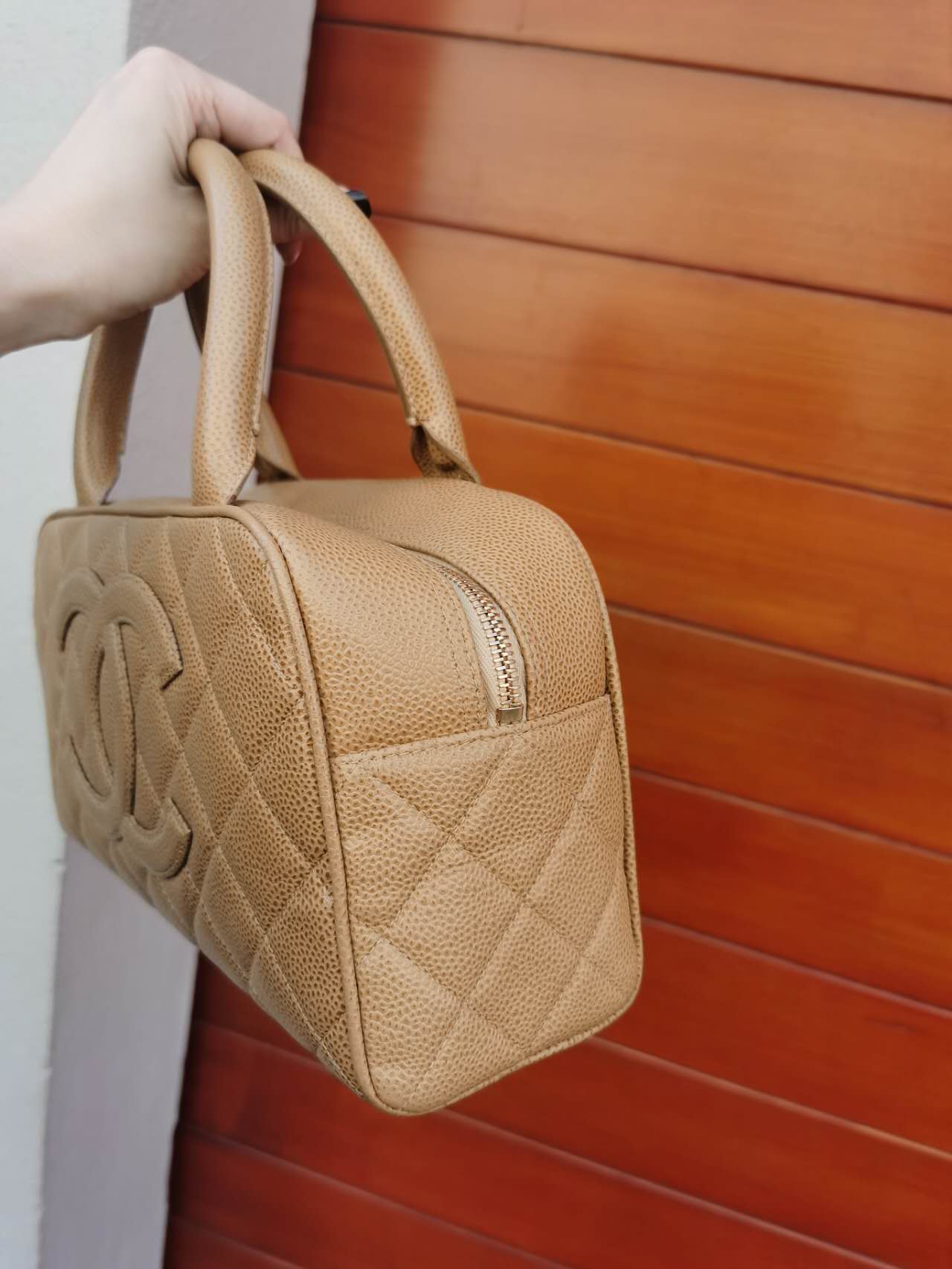 Pre-loved Chanel Vintage Beige Caviar Handbag