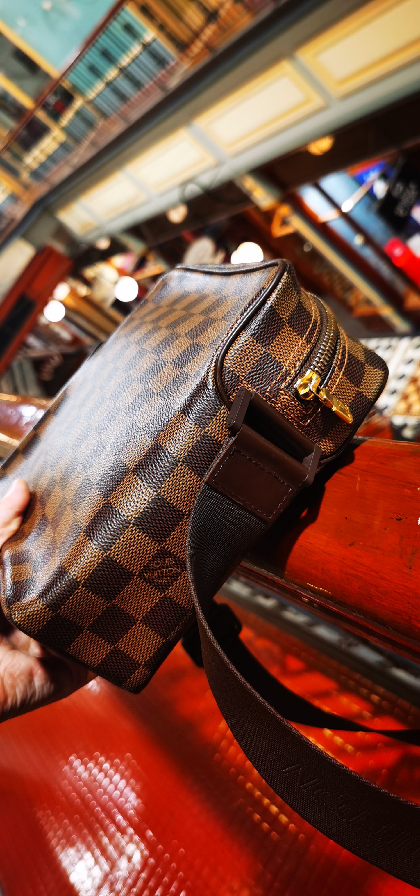 Pre-loved Louis Vuitton Vintage Olav Leather Crossbody Bag