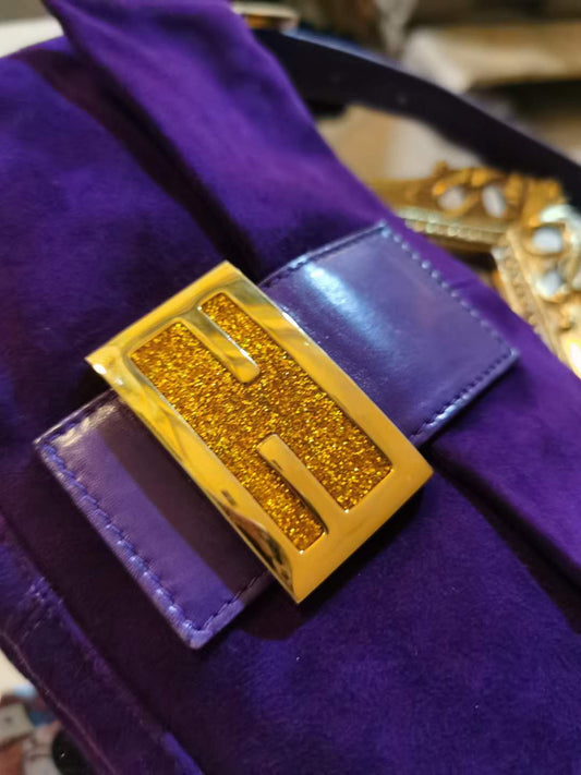 Pre-loved  Fendi Vintage Suede Baguette Handbag Violet