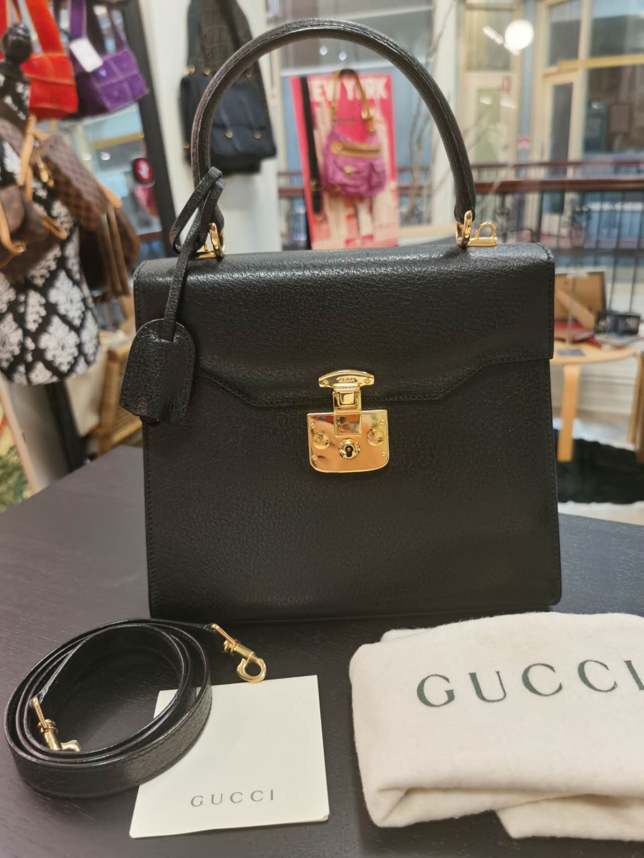 Pre-loved Gucci Vintage Leather Kelly Shoulder Bag Black
