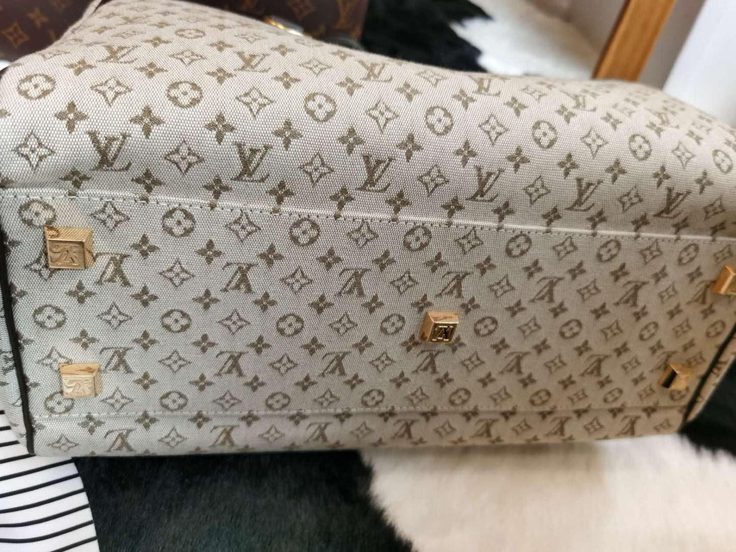 Pre-loved  Louis Vuitton denim Tote bag