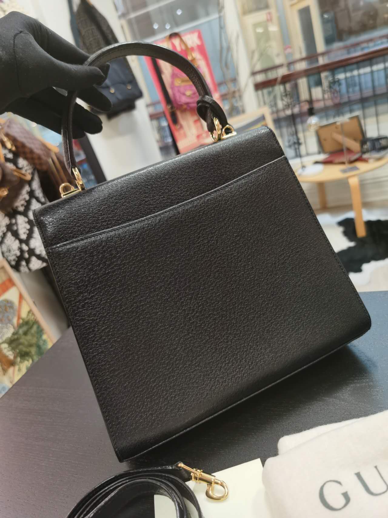 Pre-loved Gucci Vintage Leather Kelly Shoulder Bag Black