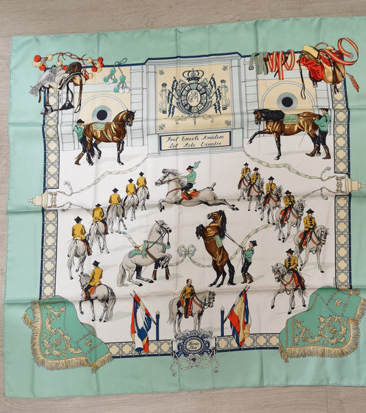 Pre-loved Hermès Vintage CARRÉ 90 Silk Handkerchief