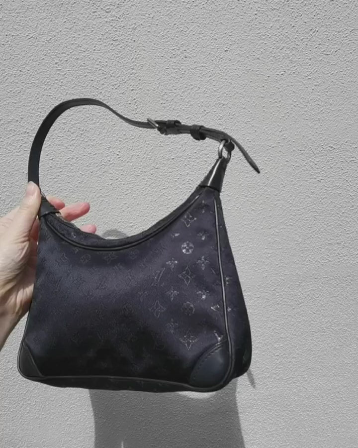 Pre-loved Louis Vuitton Mini Silk Boulogne Handbag Black – Vintage Muse  Adelaide