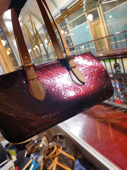 Pre-loved Louis Vuitton Patent Leather Handbag