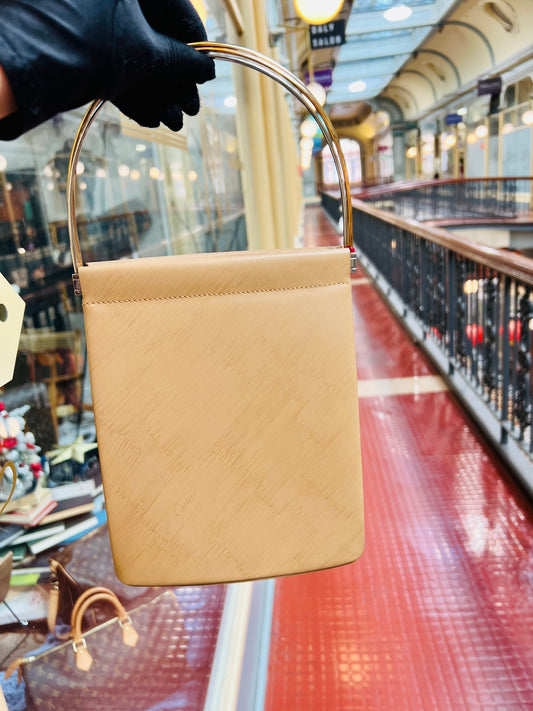 Pre-loved Cartier Trinity leather handbag Beige