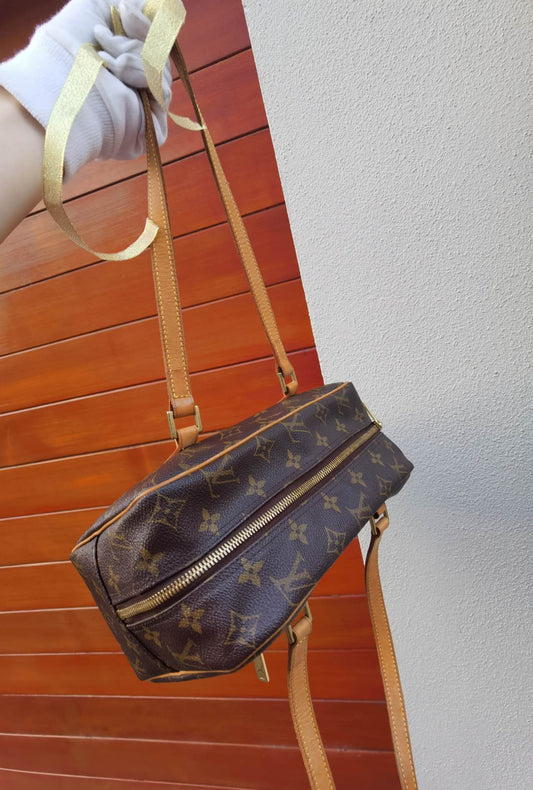 Pre-loved Louis Vuitton Vintage City Shoulder Bag Monogram MM