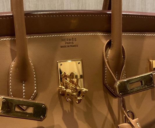 Pre-loved  Hermès Pegasus Lock Cadena Charm- Gold Plated