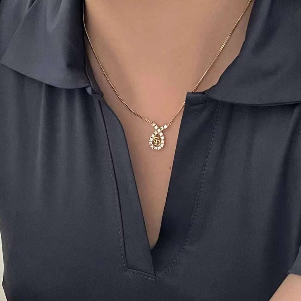Pre-loved Christian Dior Vintage Crystal-embellished Necklace