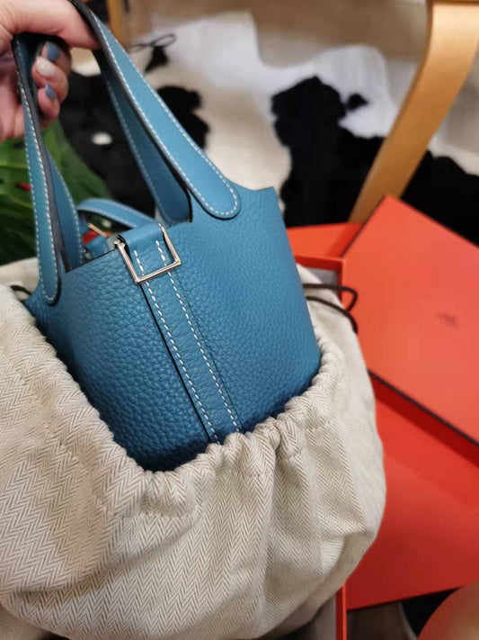 Pre-loved Hermès Picotin 18cm Leather Handbag Jean Blue