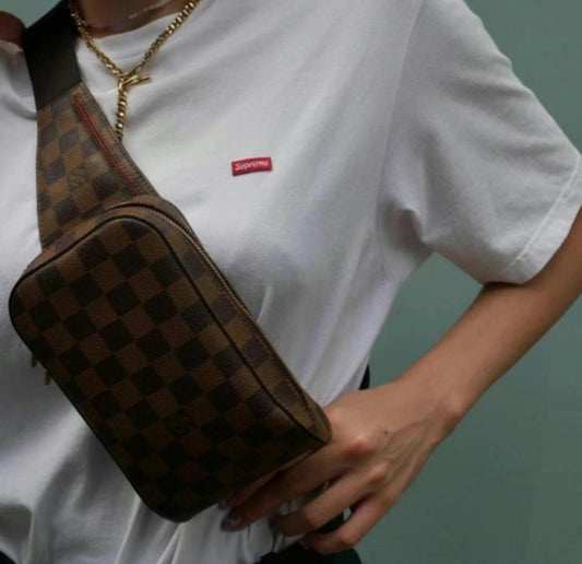 Pre-loved Louis Vuitton Geronimo Damier LeatherBag