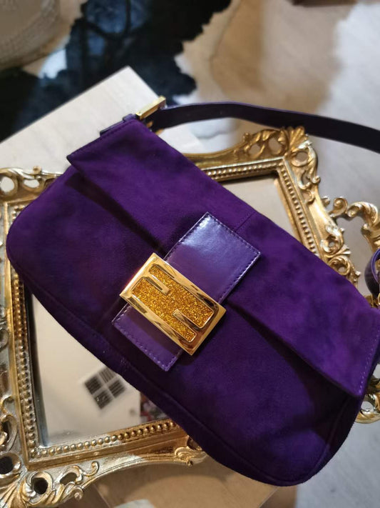 Pre-loved  Fendi Vintage Suede Baguette Handbag Violet